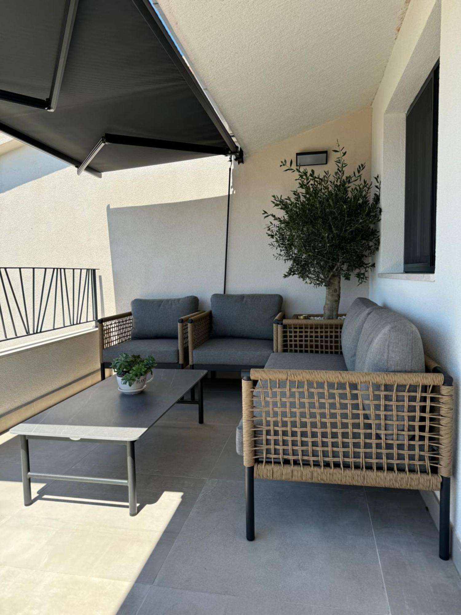 Stunning Seaview,spacious Chic Family Oasis Loani * Podstrana
